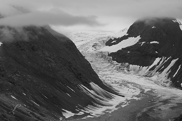 Glacial Pathway B&W