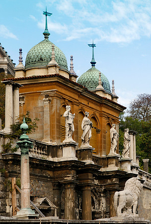 Building Facade & Statues, Budapest
