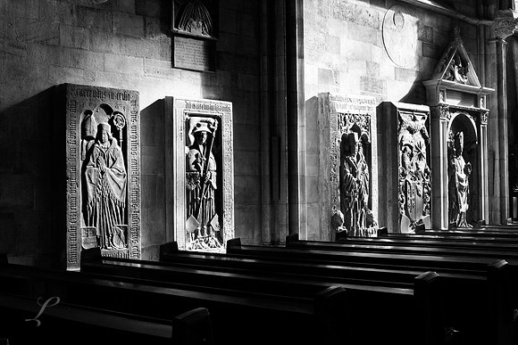 Vienna Church Wall Statues